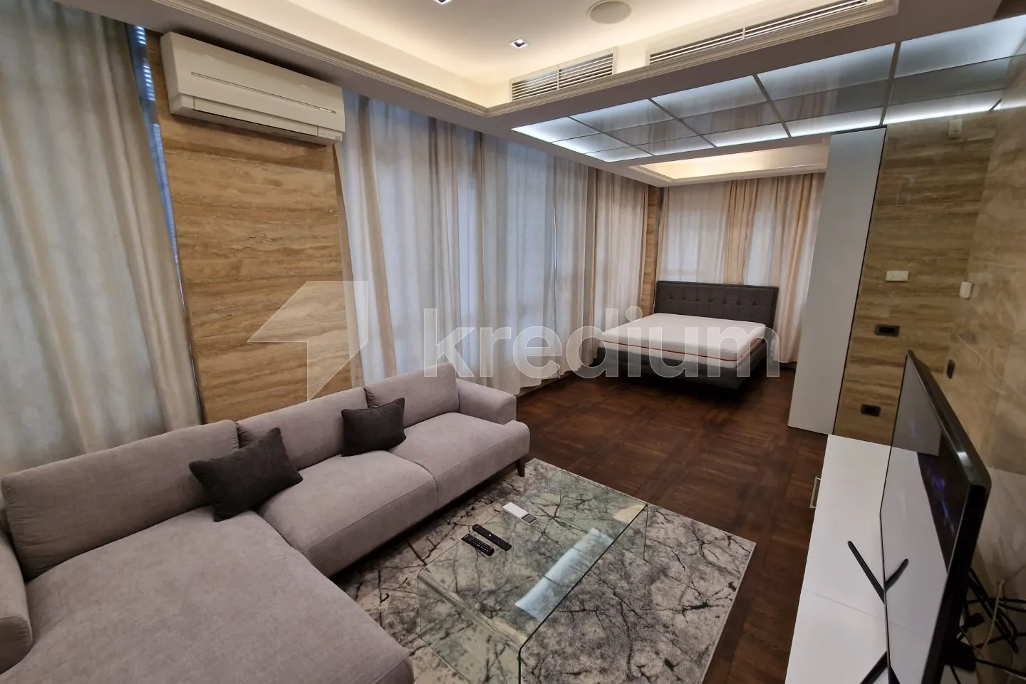 Velisava Vulovića 01 | 48m2 + terasa 110m2 | Garaža | Izdavanje stana sa bazenom